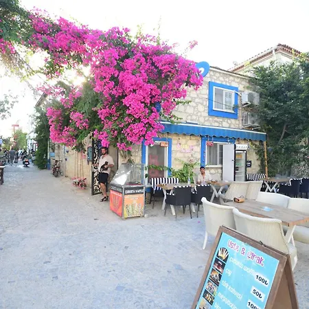 Usta X Cirak Butik Hotel Alaçatı